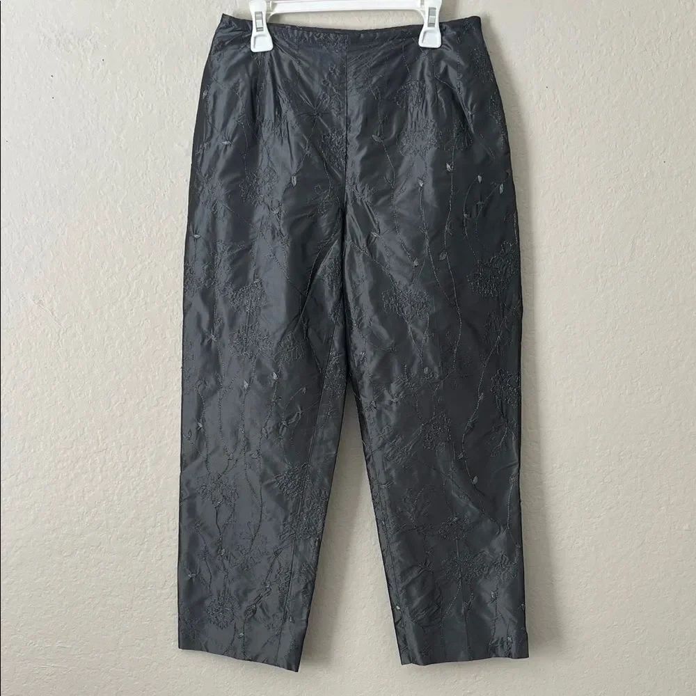 Like New! Finity Studio 100% Silk Embroidered Pull On Slacks Gray Metallic in 4